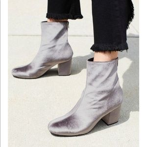 [Free People] Velvet Cecile Ankle Boot